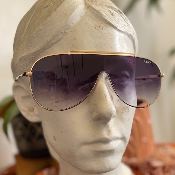 Quay gold frame aviators. - Picture 2 of 2